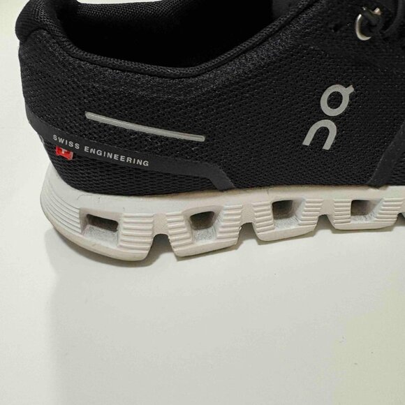 ON CLOUD 5 SHOES - Women's - Black/White - Size 8 - Picture 8 of 12